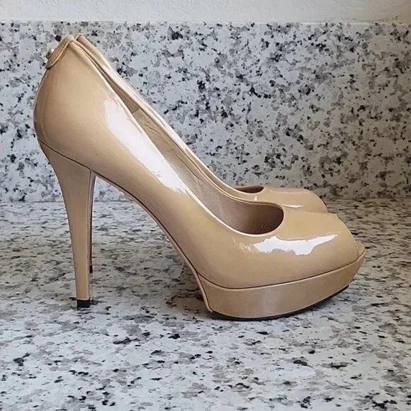 🔥🔥Special Free Offer!!🔥🔥 Stuart Weitzman peeptoe pumps - Picture 5 of 15
